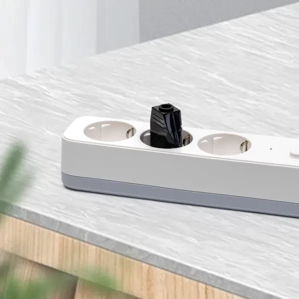 Socket 10A 250V Black - Image 3