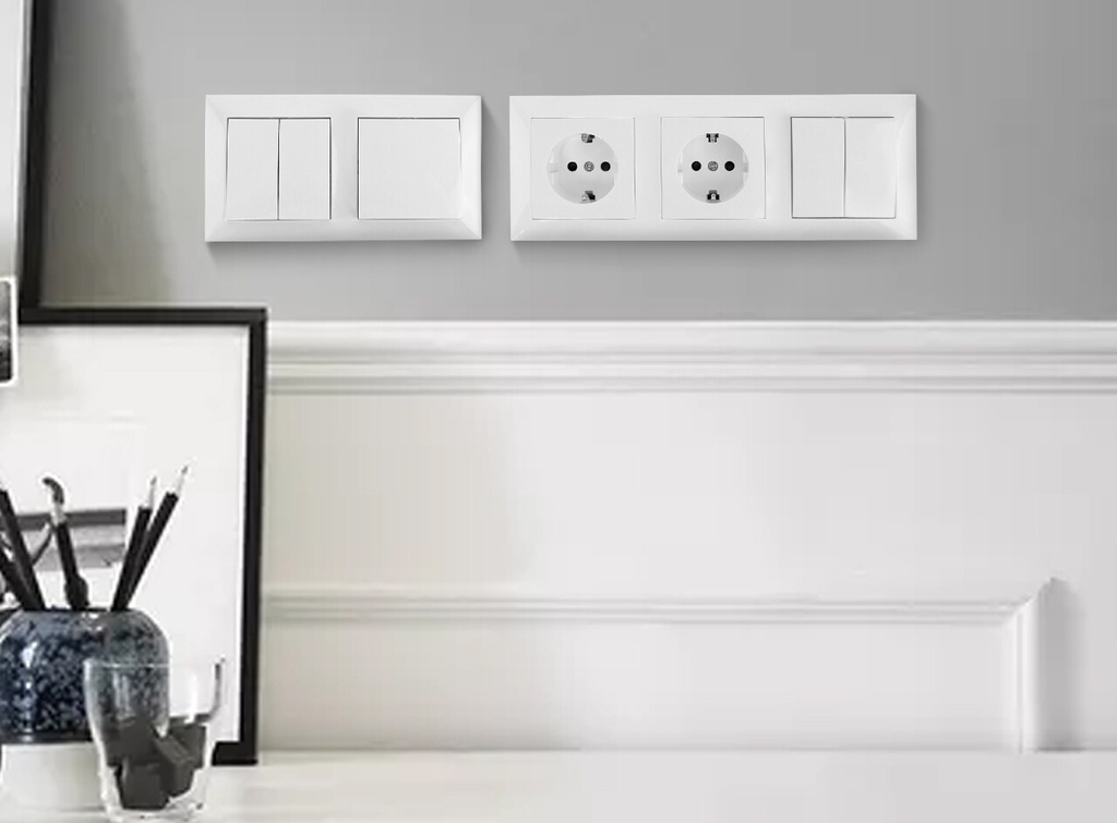Switch and socket combination 3 gang - Image 3