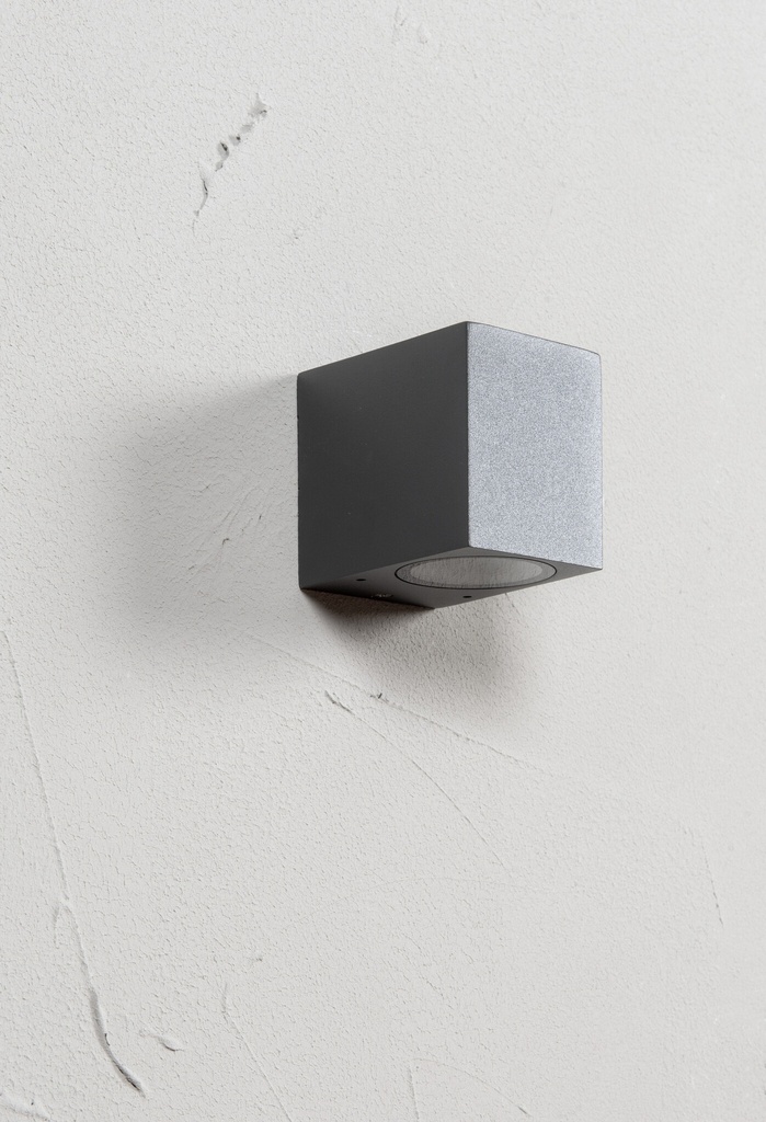Airam Sund IP44 GU10 facade luminaire - Image 4