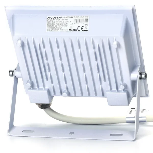 LED floodlight white 30W 4000K | products/490-led-stralkastare-30w-vit-4000k-3.webp