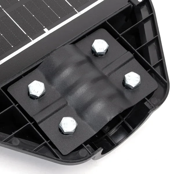 LED Solar Street Light with Remote Control | products/3900-led-solcell-gatubelysning-med-fjarrkontroll-4.webp