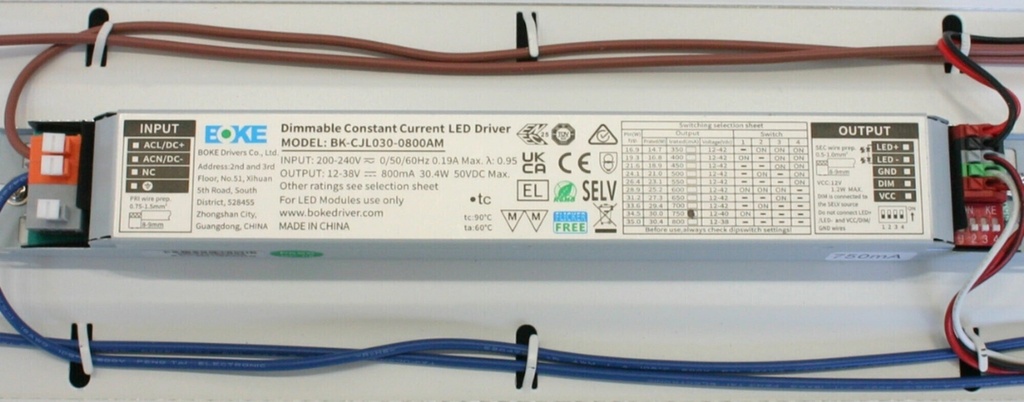 Freya sensor luminaire 150cm 50W 10-100 Dimmable 1-10V UGR>19 CCT - Image 4