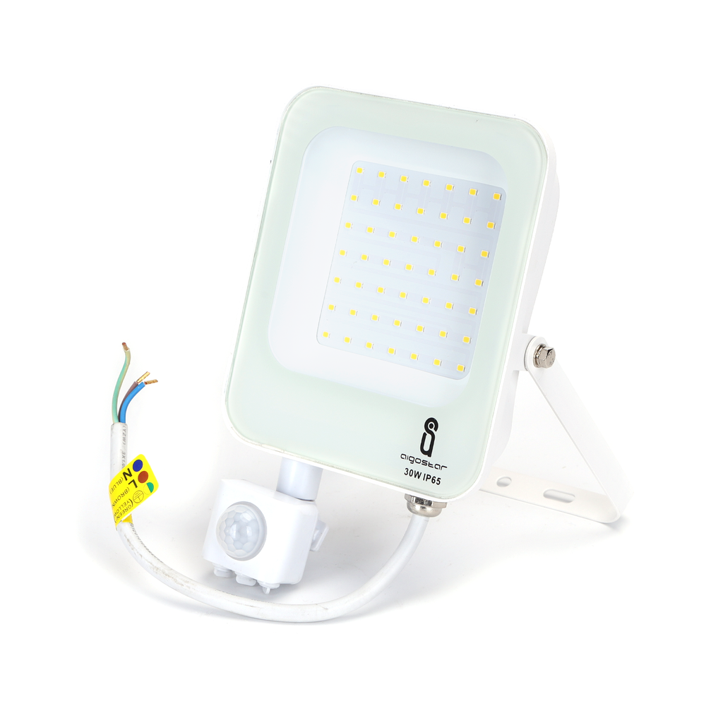 LED flood light 30W PIR 4000K IP65 IK07 - Image 2