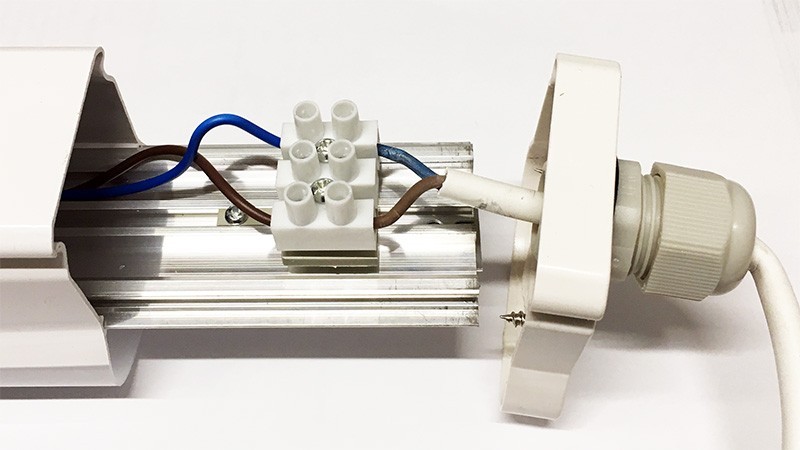 LED Tri-proof tube  4000K - Image 3